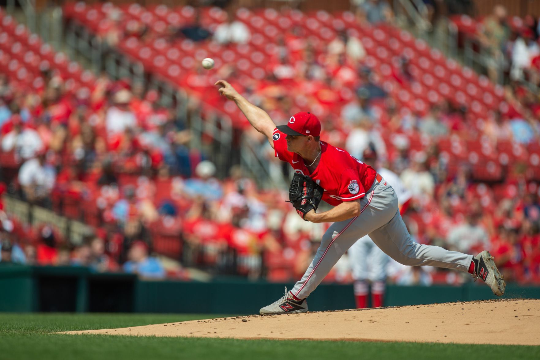 Cardinals take on Reds